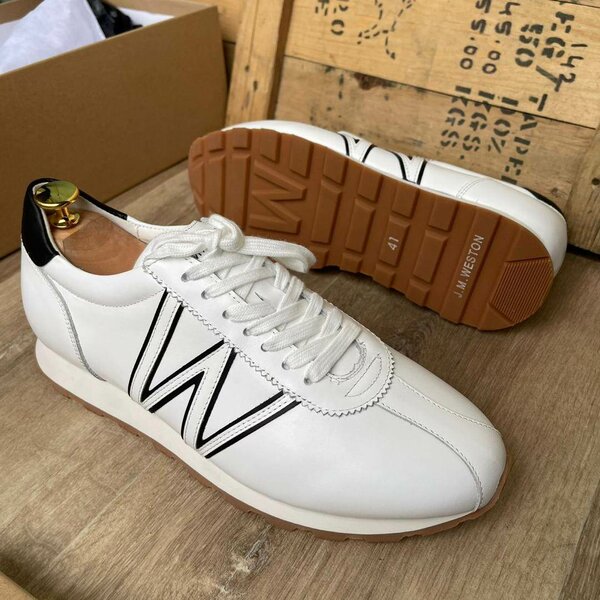 Chaussure en cuir véritable