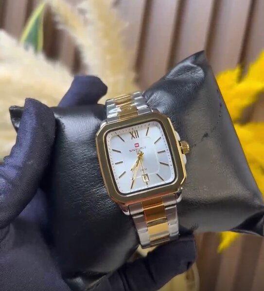 Montre Naviforce élégante mixte