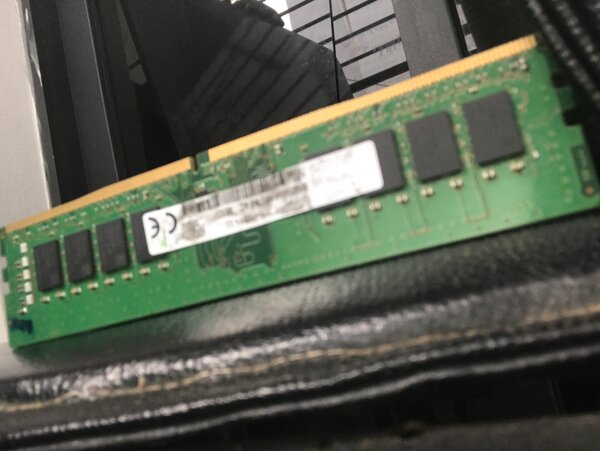 Barrette mémoire DDR4 16GB