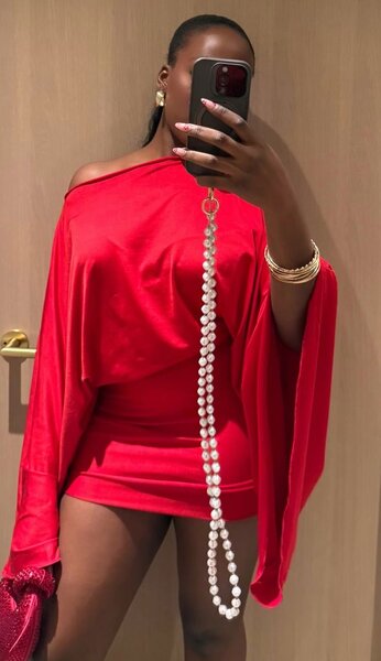 Robe rouge élégante soirée