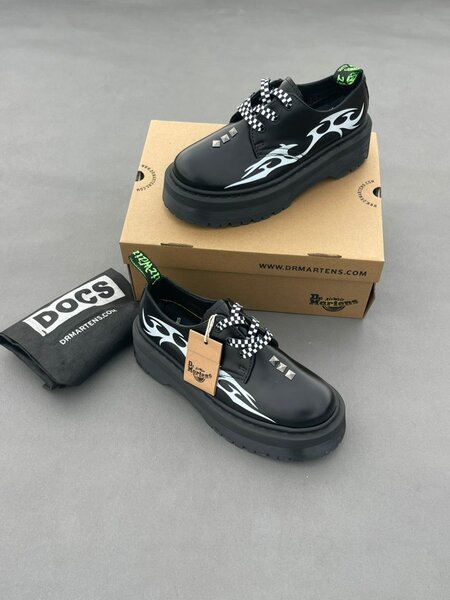 Chaussures Dr. Martens Flamme