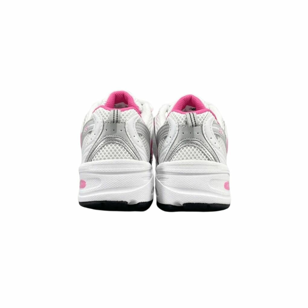 Baskets blanches et roses