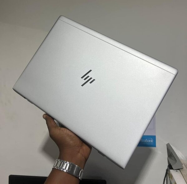 HP EliteBook 840 G5 CORE i7 ~ 8ème Gen | SSD 256 Go - RAM 16 Go DDR4 | ECRAN 14’’