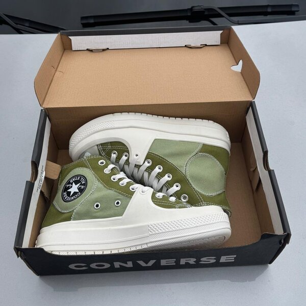 Converse Chuck Taylor High Tops