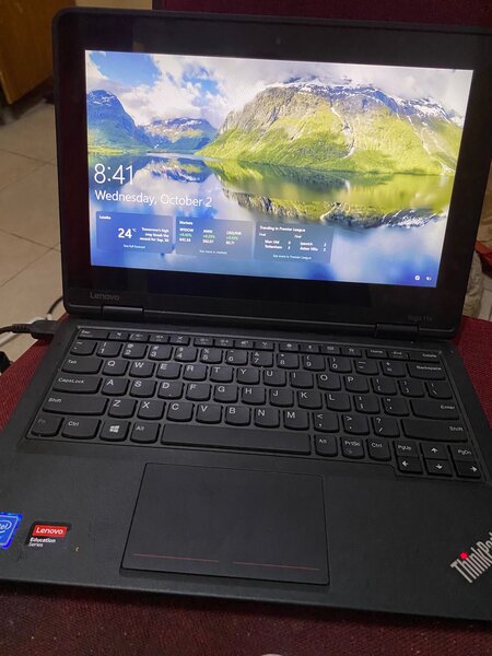 Lenovo yoga 11e