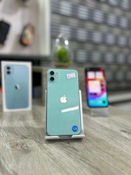 iPhone 11