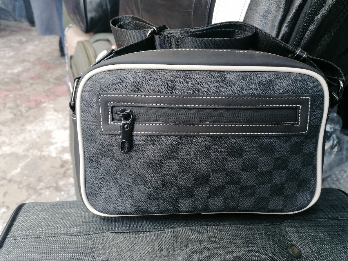 Барсетка шахматном стиле