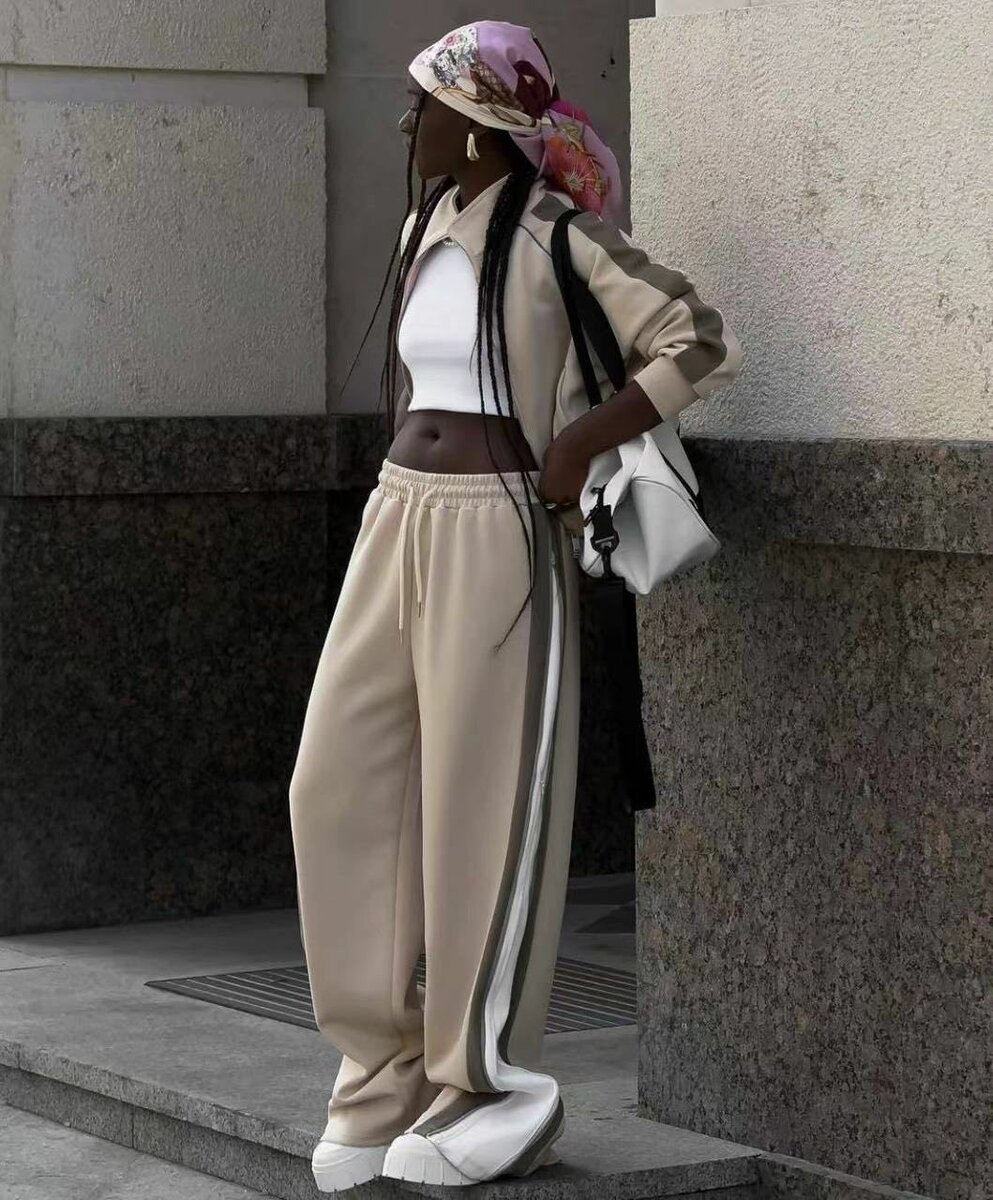 Спортивный костюм