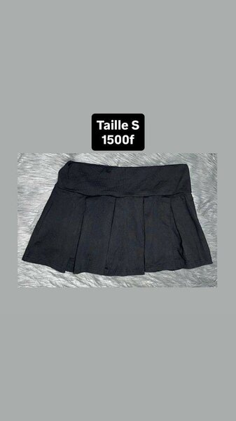 Jupe plissée noire