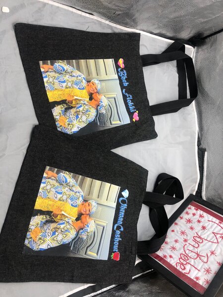 Customized tote bags