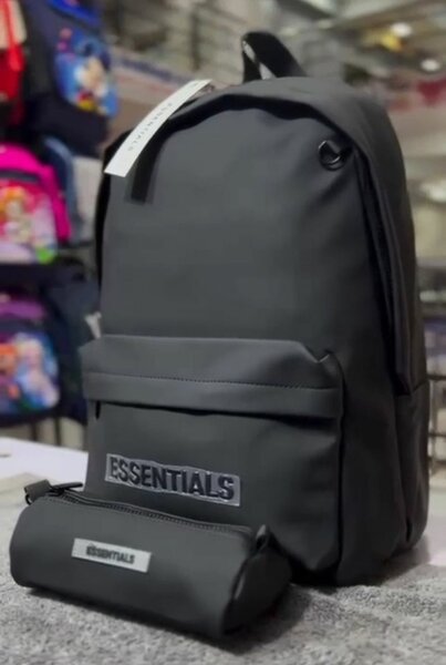 Sac à dos noir Essentials +tro