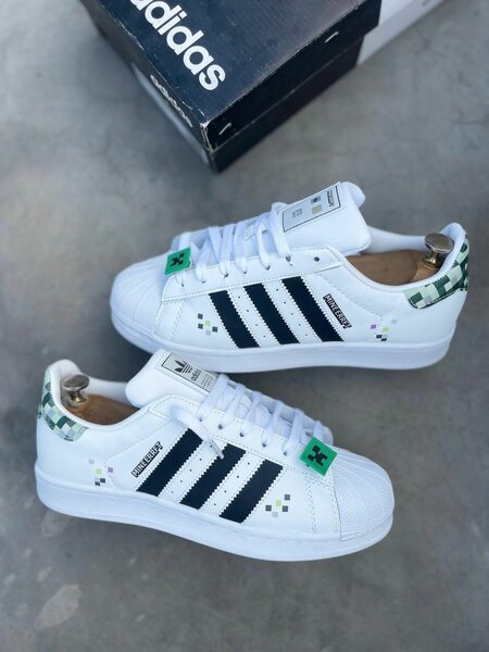 Adidas Superstar