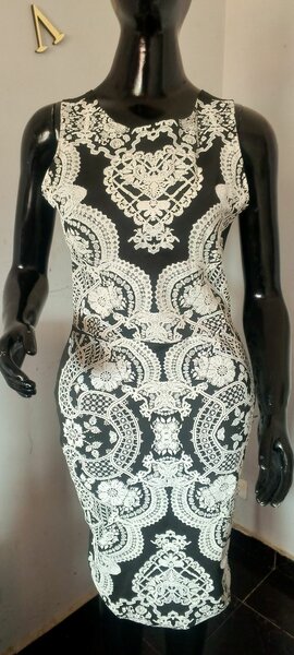 Robes élégantes florales femme