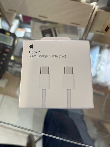 Адаптер 20w ориг. Кабель usb-c ориг.