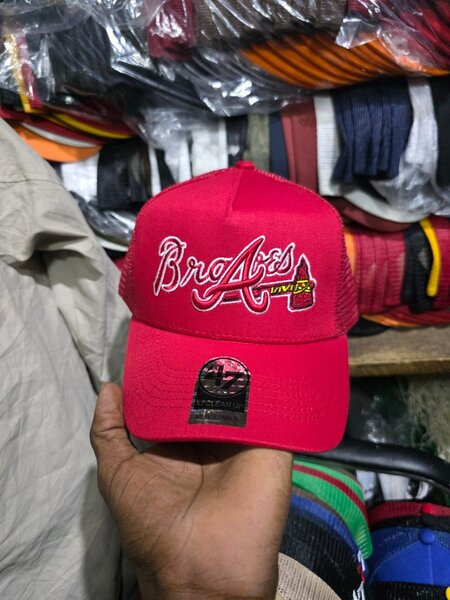 Casquette sportive rouge