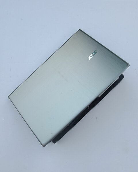 Gaming Acer Laptop ~ Intel Core i3 8Gb Ram ~ 128Gb + 500Gb H