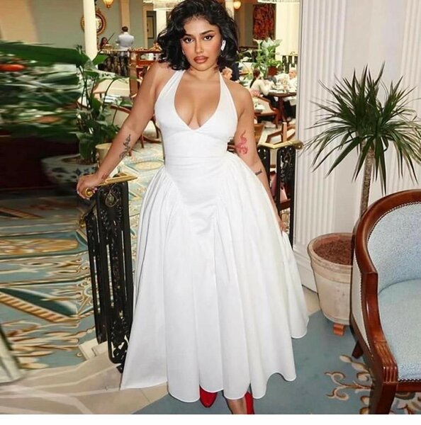 Jolie robe blanche pour femme