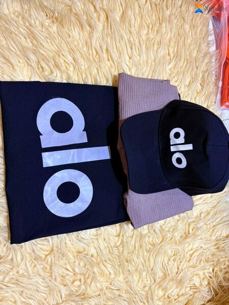 Ensemble Casquettes et T-shirts Alo