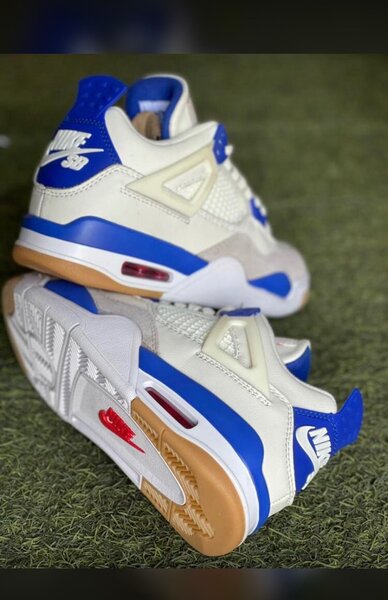 Jordan 4 SB