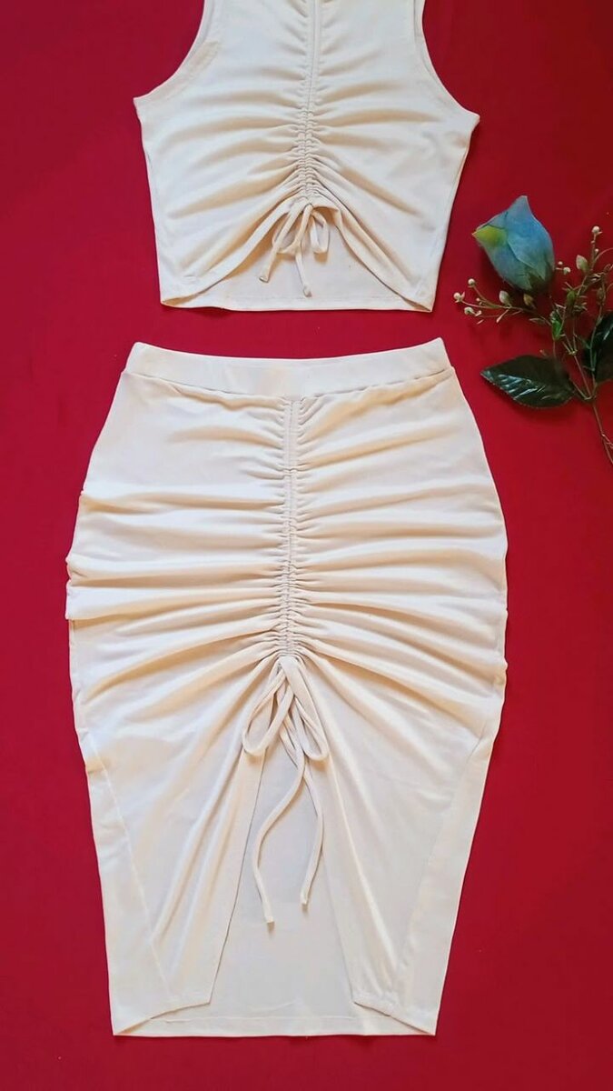 Robe moulante blanche élégante