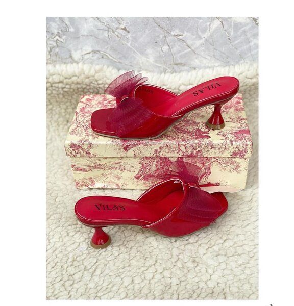 Classy heel available in size 37&40-¢130