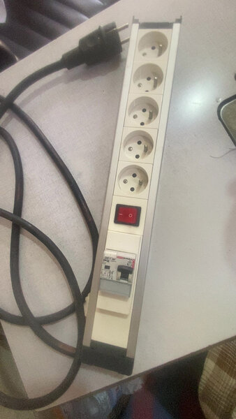 Bloc multiprise avec interrupteur