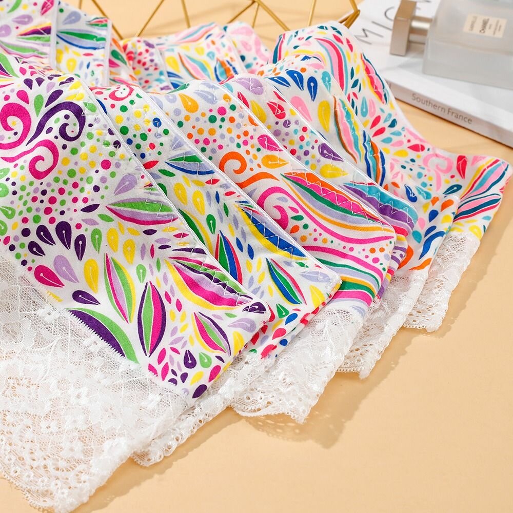 Culottes en dentelle colorées