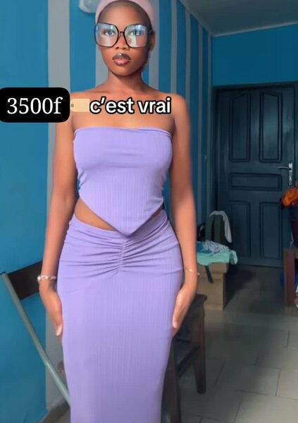 Robe moulante violette chic