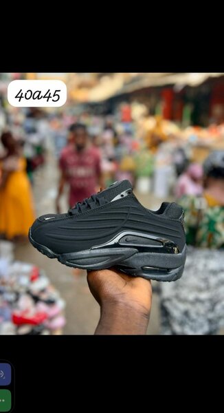 Baskets Noires Sport Homme