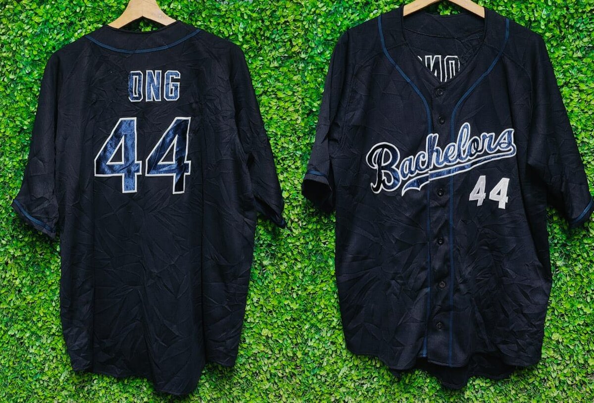 Maillot de sport noir