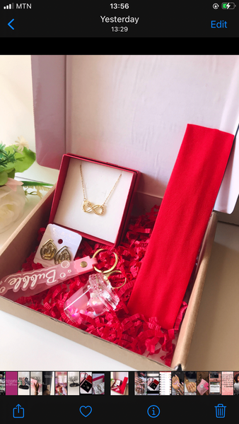 Vals day jewelry package