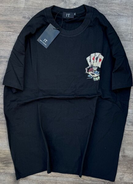 T-shirts graphiques modernes