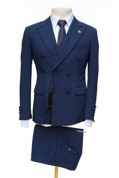 Costume homme élégant double boutonnage