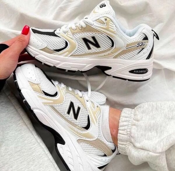 NEW BALANCE 530 WHITE/GOLD (avec carton)