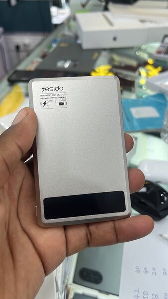 5000 MAh wireless magnetic ultra slim power bank