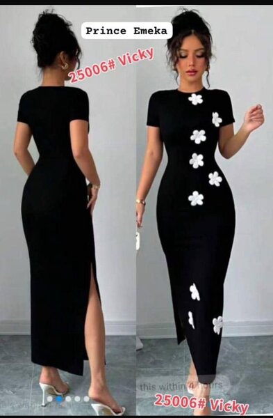 Robe noire florale élégante