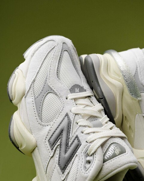 New Balance 9060 Sneakers