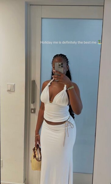 Robe longue élégante en blanc