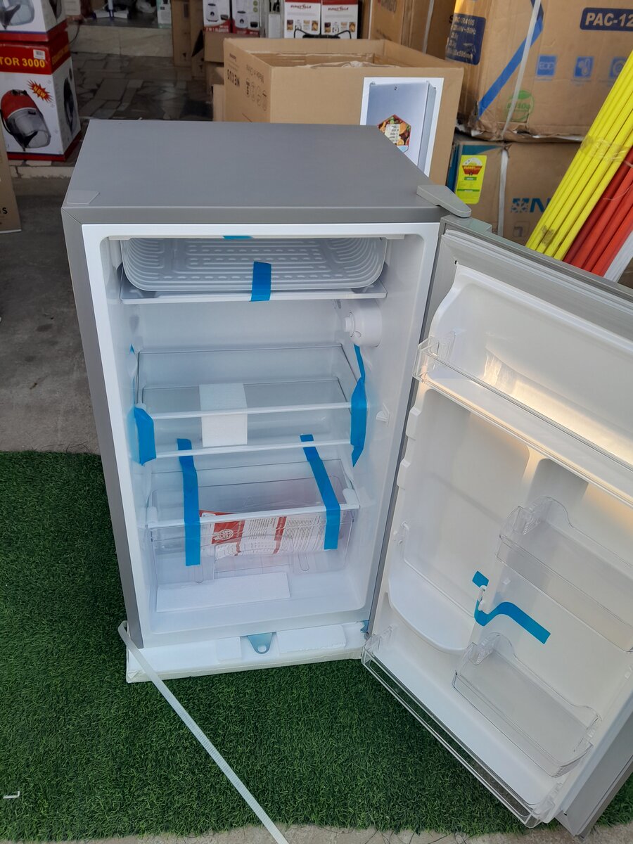 Nexus durable table top single door fridge 90 litres