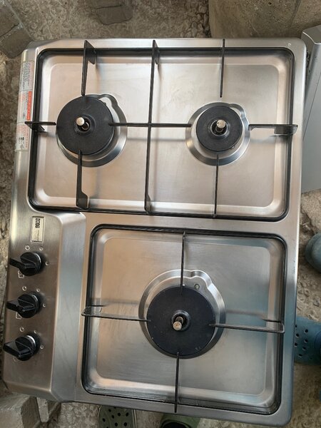 Gas stove