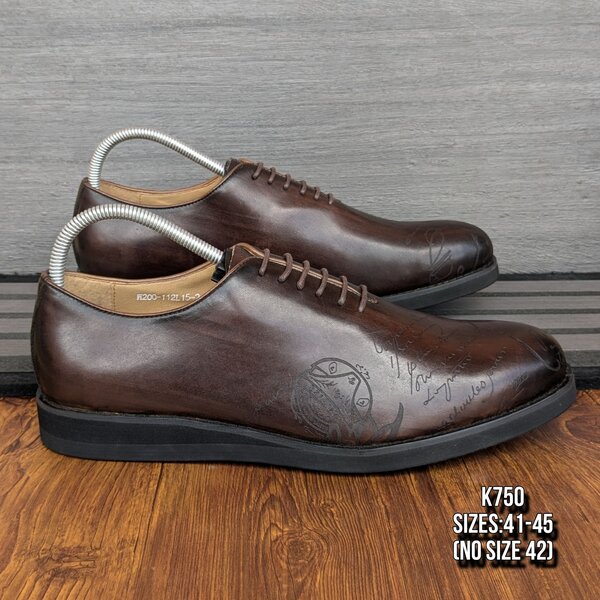 Men's classic shoes