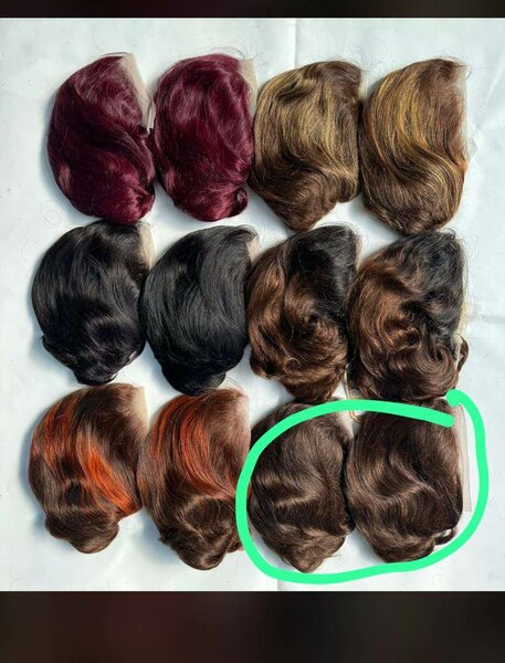 Perruque en cheveux naturels