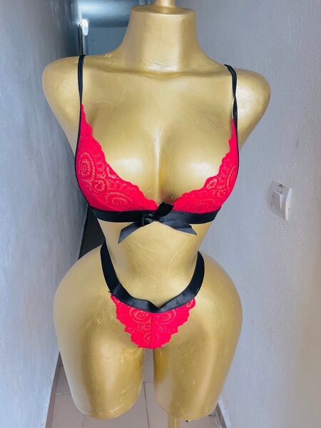 Ensemble lingerie rouge sexy