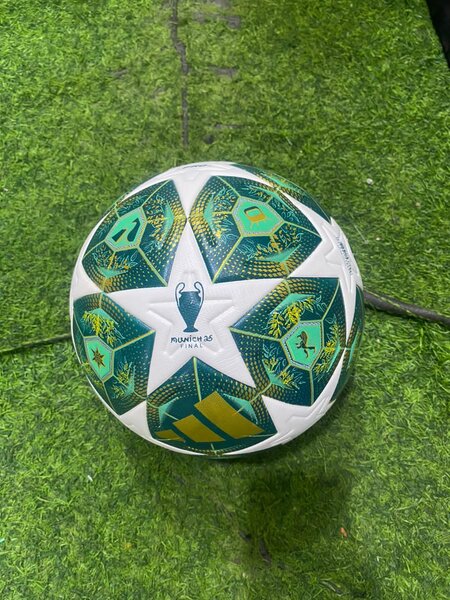 Ballon de football officiel