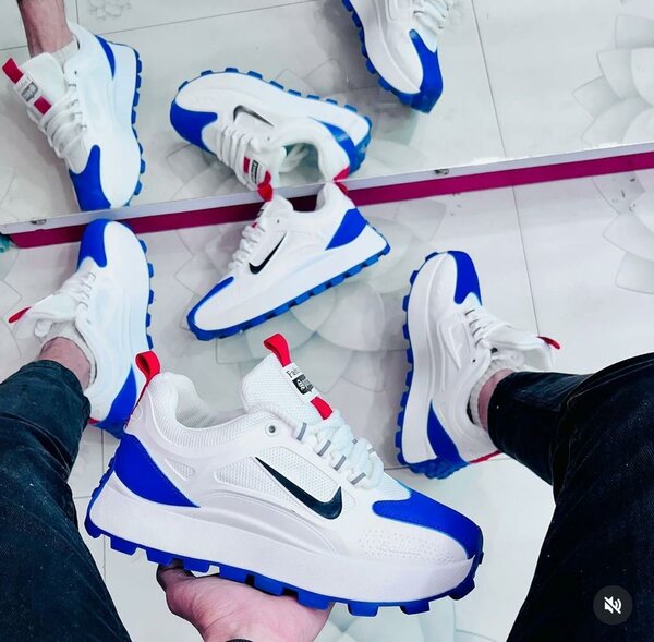 Baskets running bleu-blanc