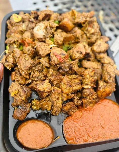 Porc Africain Braisé+ Attiéké