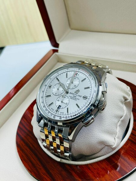 Montre Breitling  Homme m1001
