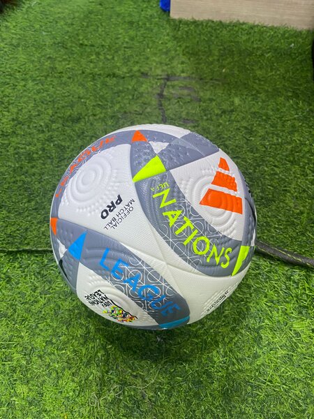 Ballon de Foot Officiel PRO