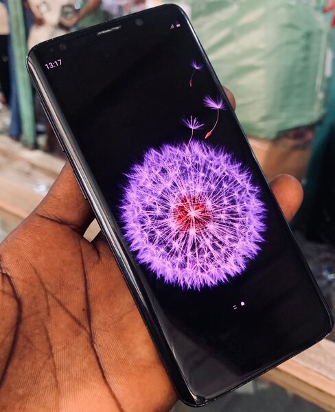 SAMSUNG GALAYX S9 64gb 4gb ram