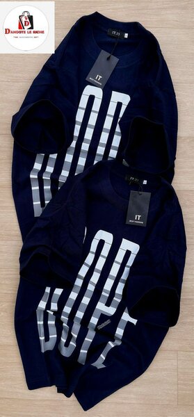 T-shirt bleu foncé uni